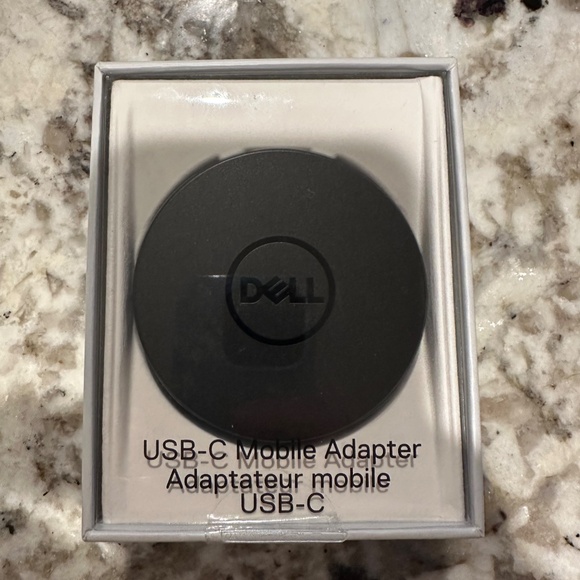 *BRAND NEW IN BOX* Dell 6-in-1 Compact USB-C Mobile Adapter